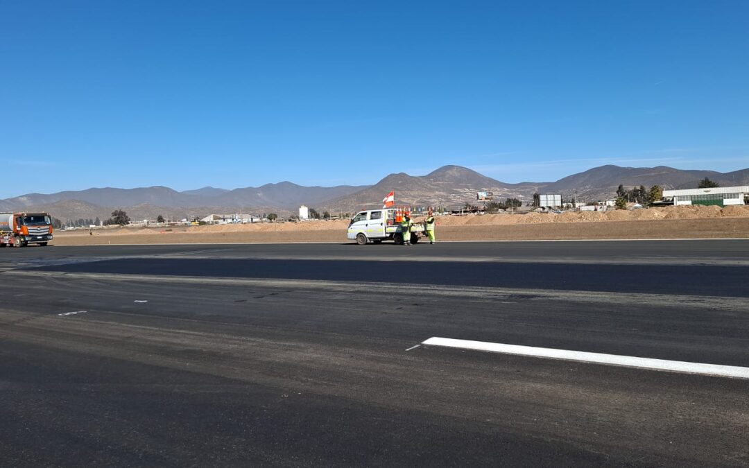 MOP informa reanudación de operaciones en el Aeródromo La Florida tras contingencia técnica en obras de conservación de la pista